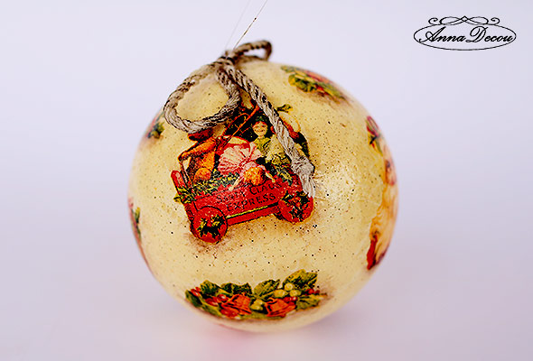 AnnaDecou handmade Christmas ornaments, balls, handarbeitet Weihnachtsschmuck.